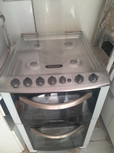 Fogão Electrolux 2 forno semi novo