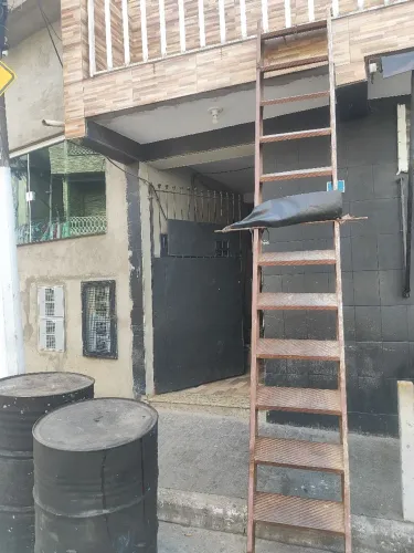 Escada de ferro fixo