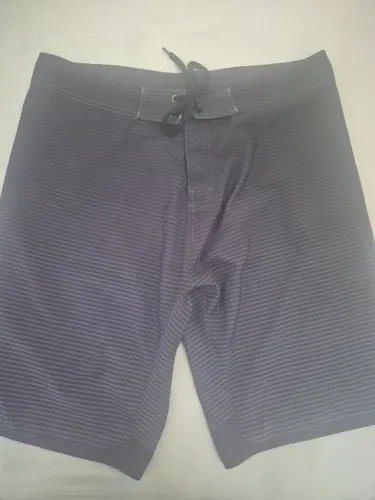 Bermuda d'Água Masculina Cinza Escura com Micro Listras