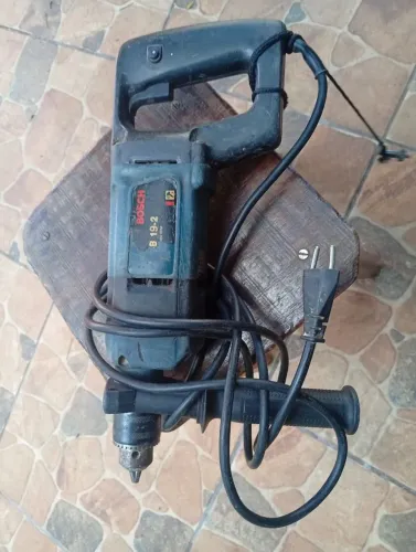 Furadeira 220V