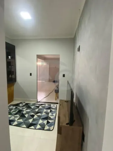 Casa Para Venda em Boquim com Cozinha, Área de Serviço e Varanda