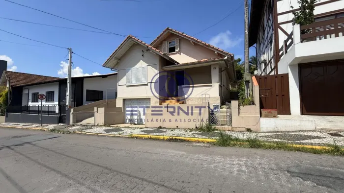 Casa Comercial à Venda no Centro de São Bento do Sul | 245m²