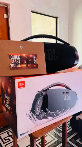 Vendo jbl boombox 3