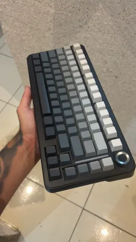 Teclado tri-mode Freewolf f75