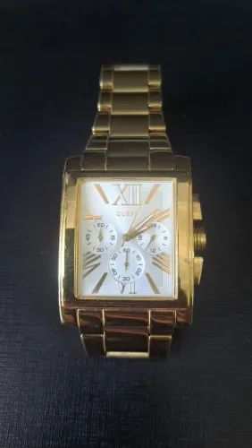 Relógio Guess U0009G2 Dourado