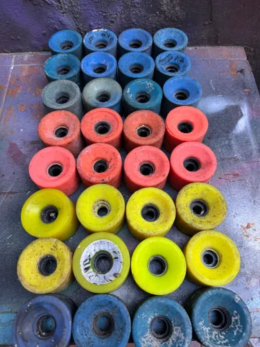 32 unidades de roda longboard 150.00