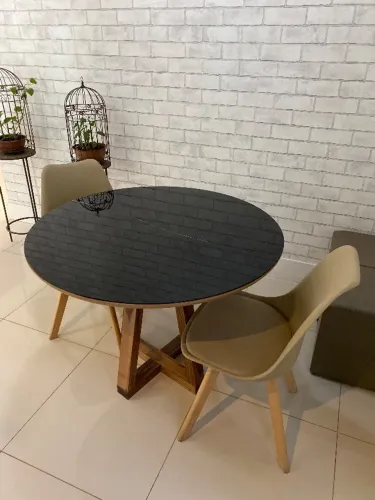 Mesa de jantar redonda