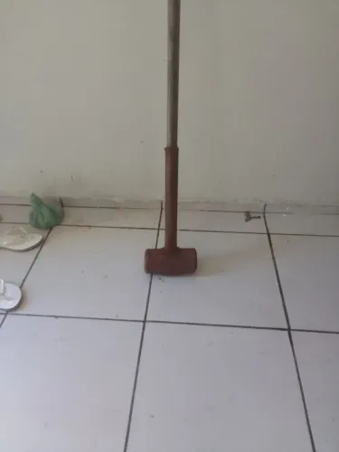 Vendo marreta 12 quilos