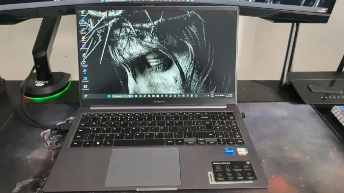 Notebook samsung book 4