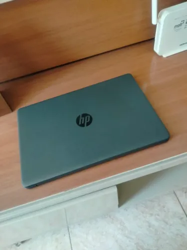 Notebook HP Core i3 13ª Geração - 8GB RAM / SSD 240GB (Novo, Nunca Usado!)