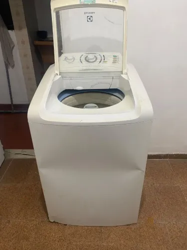 MÁQUINA USADA COM DEFEITO