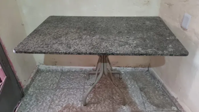 Mesa de marmore