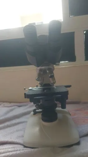 Microscópio novo a venda 