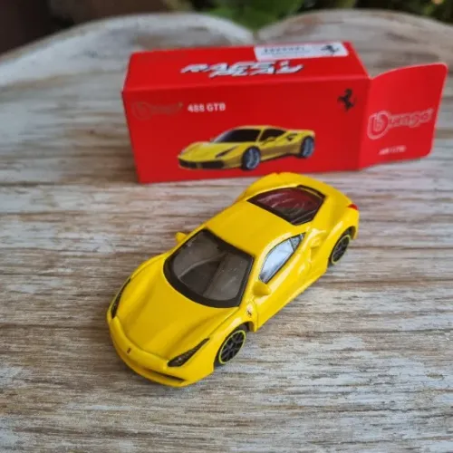 Miniatura 1:64 Carro Ferrari 488GTB Colecionadores Bburago Original