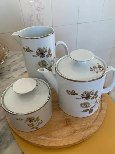 Porcelana trea peças