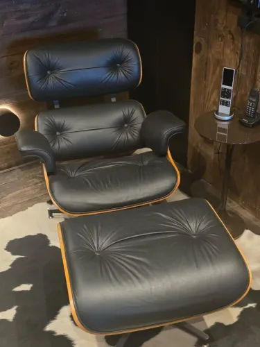 Cadeira Charles Eames