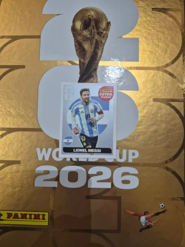 Figurinha da panini, messi extra prata valor negociável