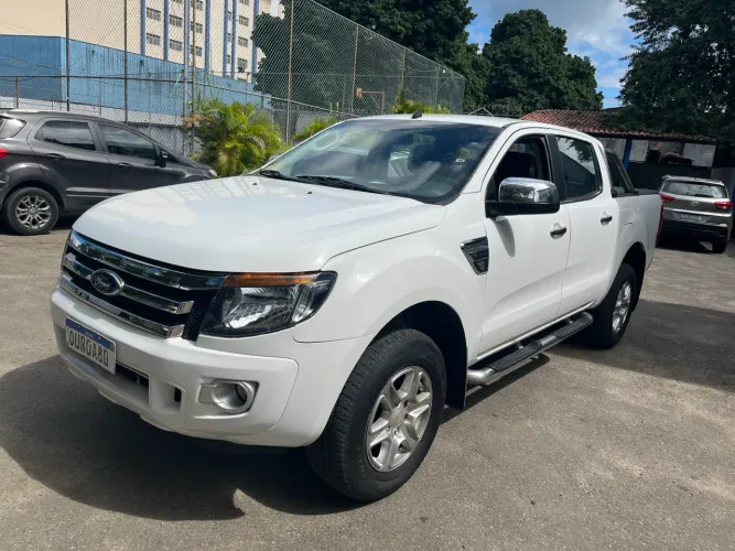 Ford Ranger XLT 2.5 16V 4X2 CD Flex 2014