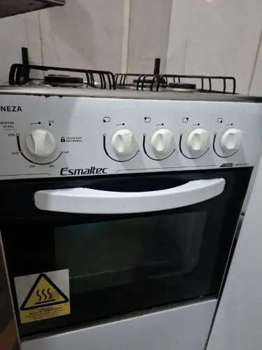 Fogão Esmaltec 4 bocas - segunda mão 