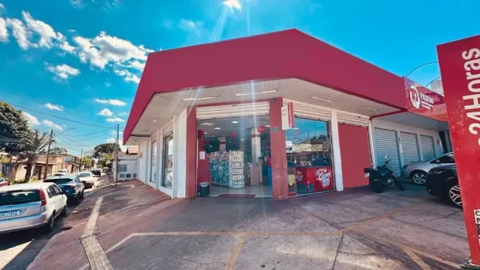 Vendo DROGARIA completa na AV Mangalo (Goiânia) 