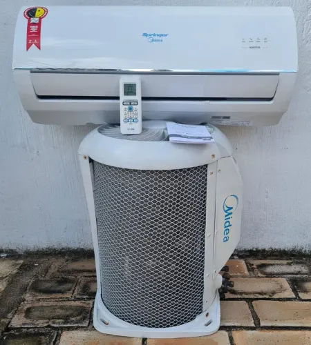 AR CONDICIONADO M.I.D.E.A(TEMPSTAR) AIR VOLUTION INVERTER 9MIL BTUS EXTRA!