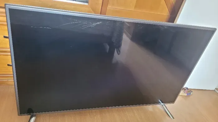 TV LG 47LB6500 COM DEFEITO (P/RETIRADA DE PEÇAS).