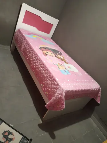 Cama Box com cabeceira baú mais colchão densidade 33 usada 