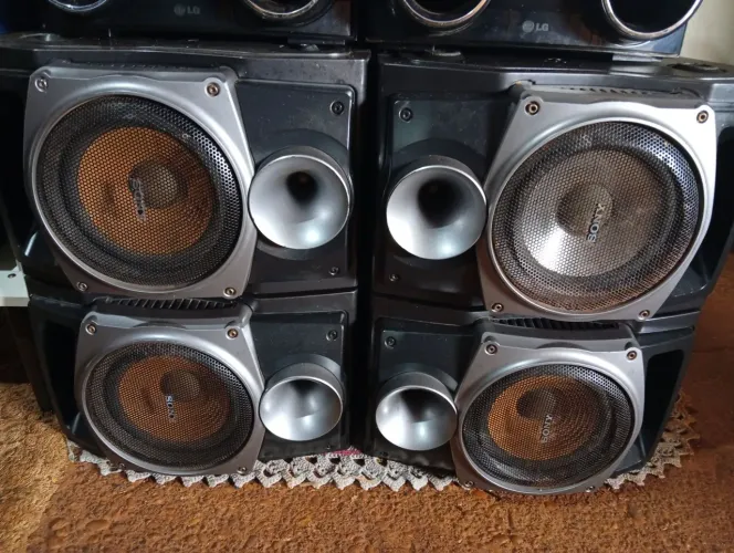Vendo som Sony zux9 880rms