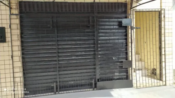 PONTO COMERCIAL E SALAS COMERCIAIS