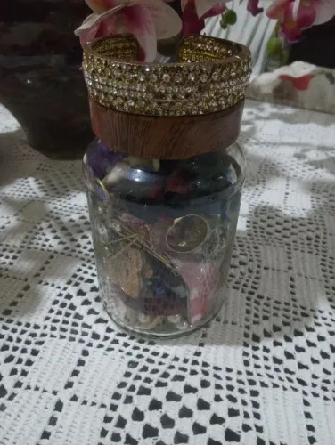 Pote Misterioso de Bijuterias