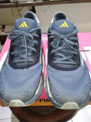 Tênis Adidas 