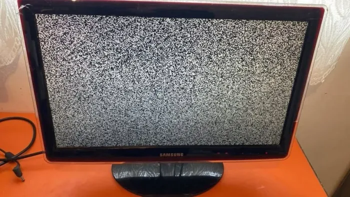 tv monitor samsung 22 polegadas com hdmi vga e audio e video !