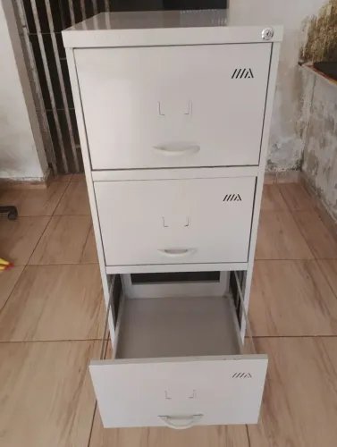 Armário de aço 4 gaveta
