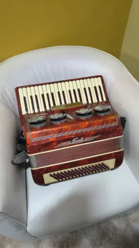 ACORDEON SANFONA SCALA 80 BAIXOS AFINADA REDUZIDA TOP DE SOM..