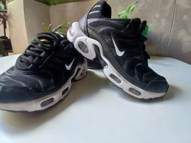 Vendo nike tn preto