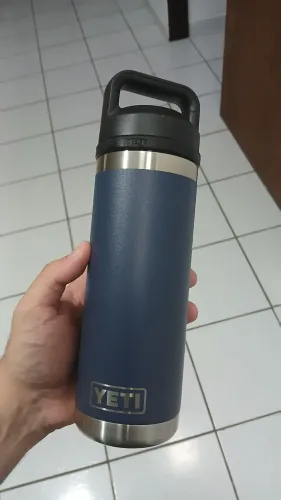 Garrafa térmica Yeti rambler 532ml/18oz