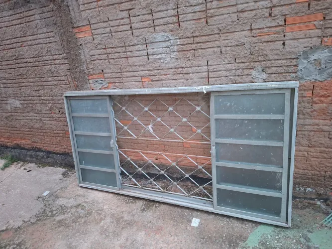 Janela de grande com vidro
