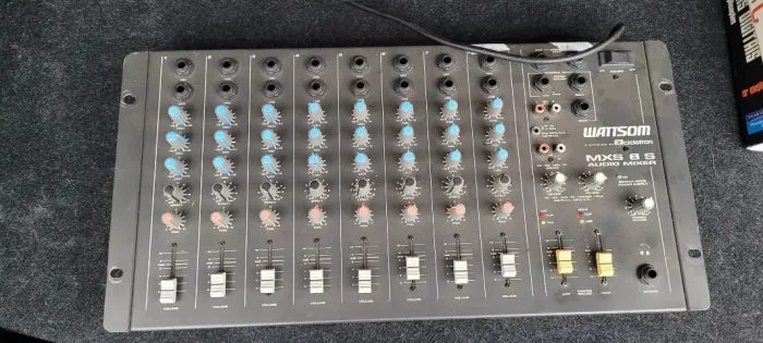 Mesa de Som Wattsom Ciclotron MXS 8 S - 8 Canais