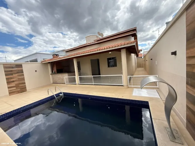 Casa para Venda em Guanambi, Novo Horizonte, 3 dormitórios, 2 suítes, 4 banheiros, 2 vagas
