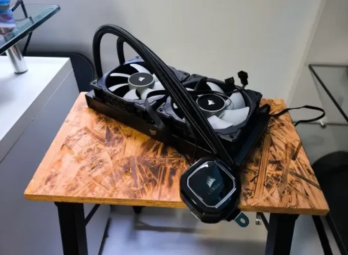 Water cooler corsair h100i pro