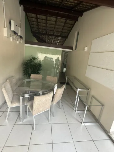 Mesa de jantar,mais Aparador e mesinha lateral