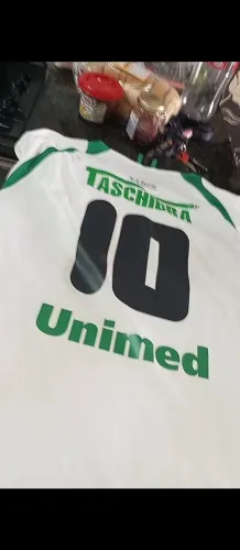Camisa autógrafada figueira