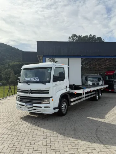 Vw 13-180 Delivery Prime 6x2 - Plataforma Machado de 8.5m