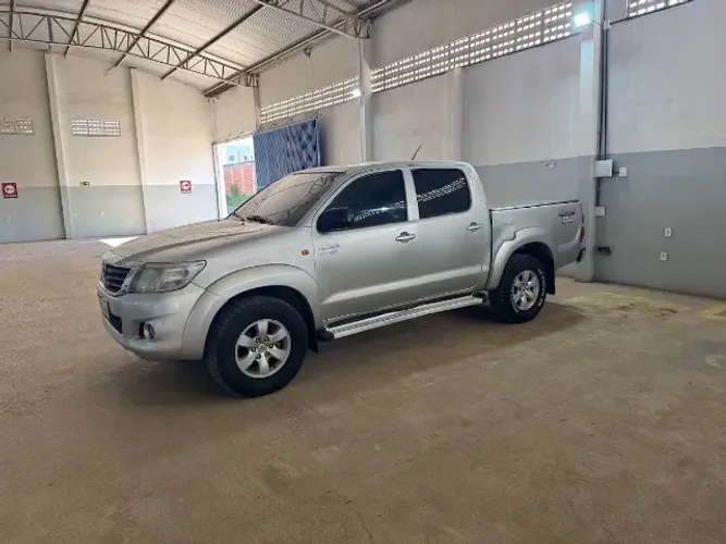 Toyota Hilux CD SR 4X2 2.7 16v/2.7 Flex Aut. 2013