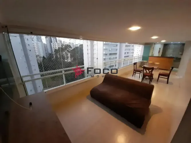 Imóvel para aluguel tem 182 metros quadrados com 5 quartos em Vila Ema - São José dos Camp