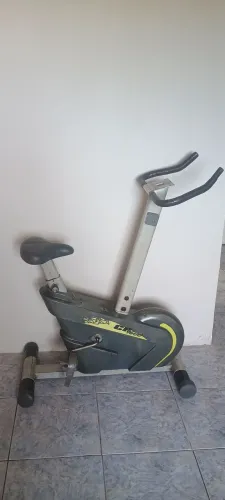 Bicicleta ergométrica Caloi reforçada ótimo estado