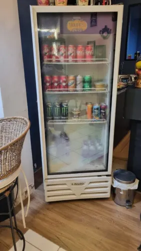 Geladeira expositora