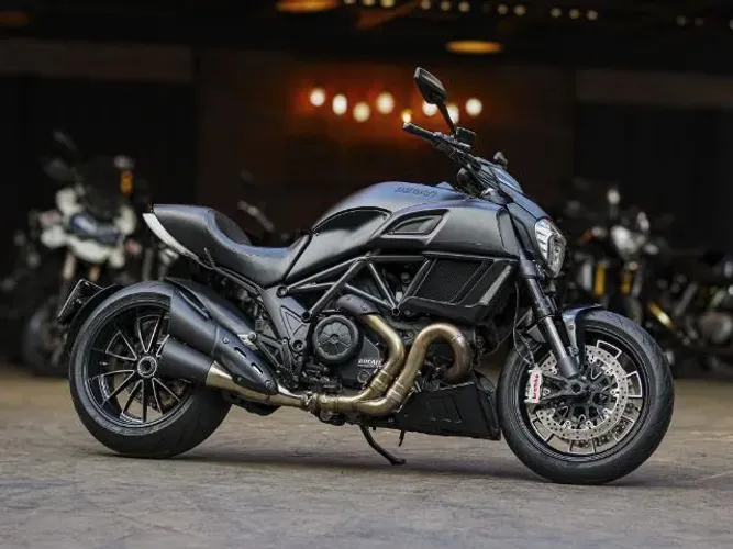 DUCATI DIAVEL 1198 DARK