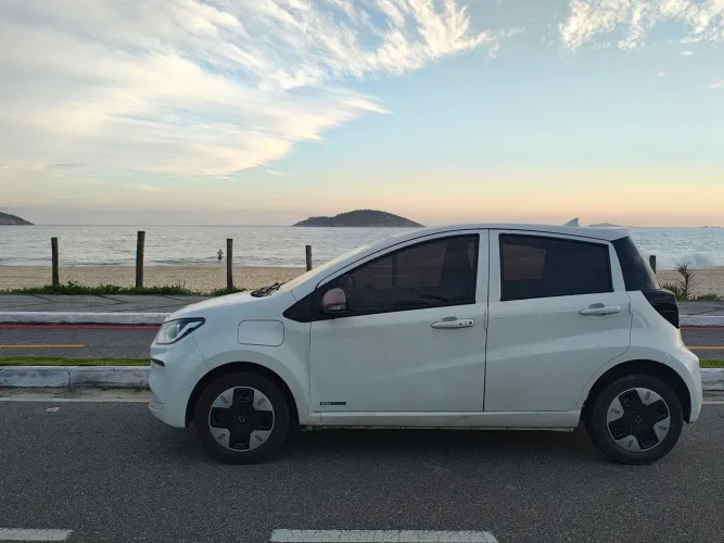 JAC E-JS1 62cv 5P Aut. (elétrico) 2023