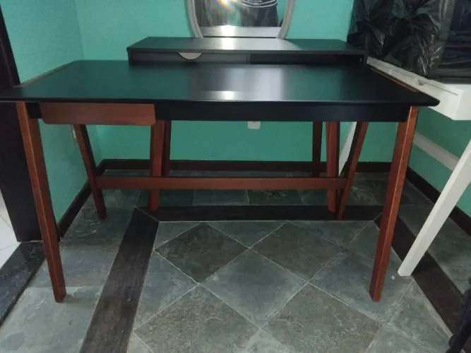 Mesa 1 gaveta 1.20M x 60 CM Hanna TOK&Stok